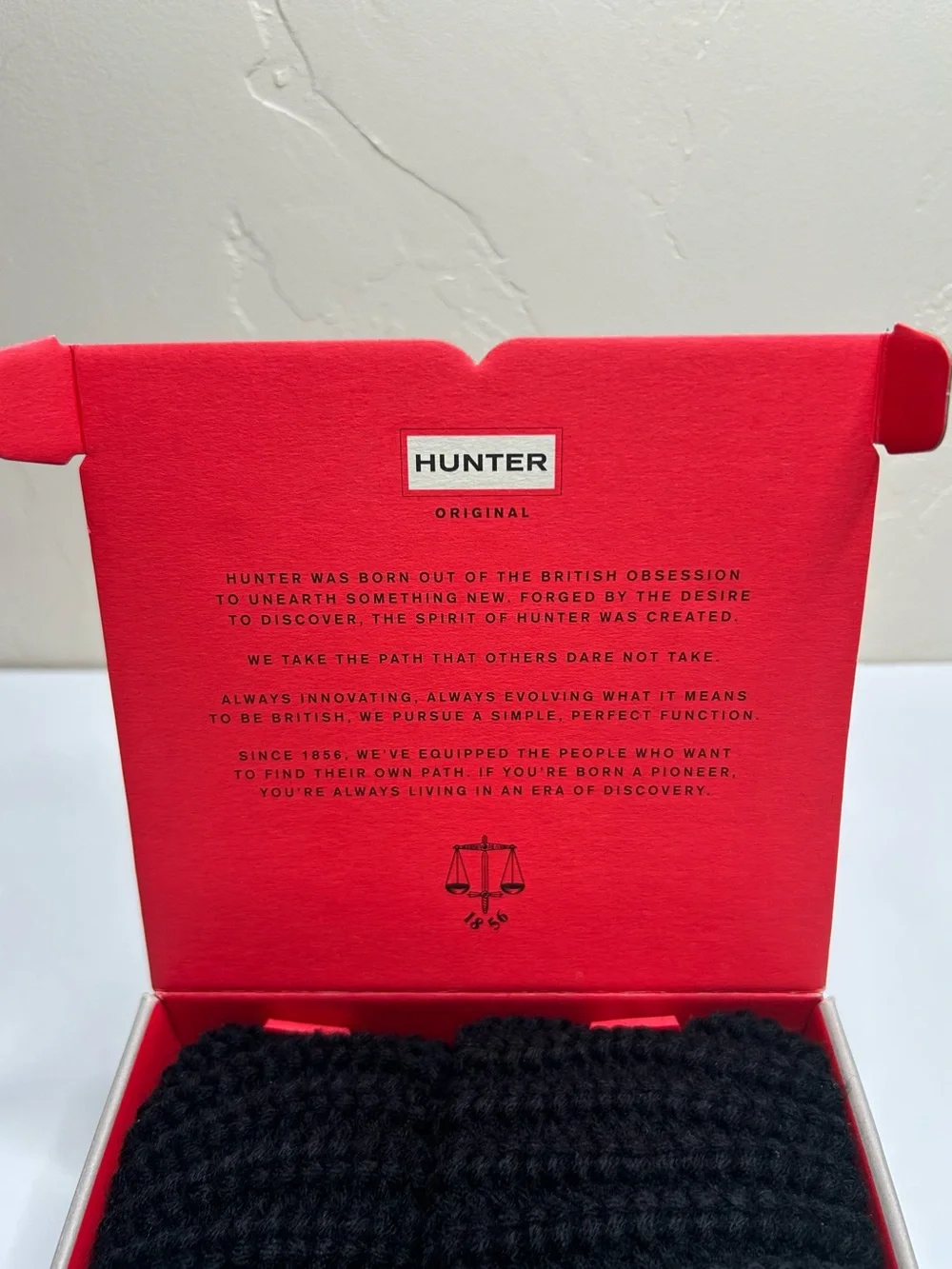 NEW Hunter Half Cardigan Boot Socks Black Red Size L